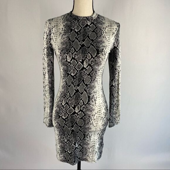 NWT Fashion Nova Strolling Around Town Snake Mini Dress - Picture 5 of 9